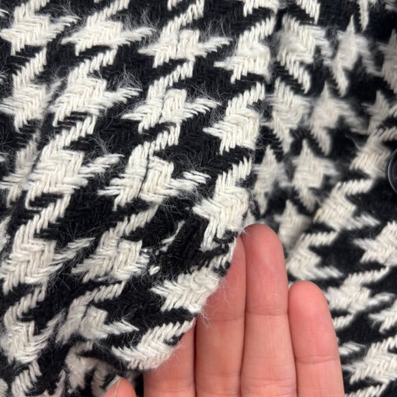Pistola Houndstooth Shacket - Picture 5 of 10